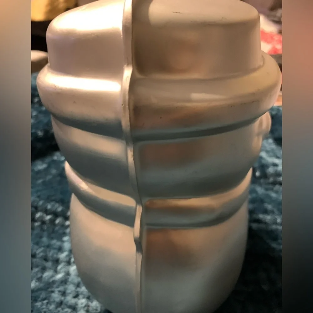 3-D SNOWMAN CAKE PAN. 2-pieces. Vintage Wilton. Good used condition.